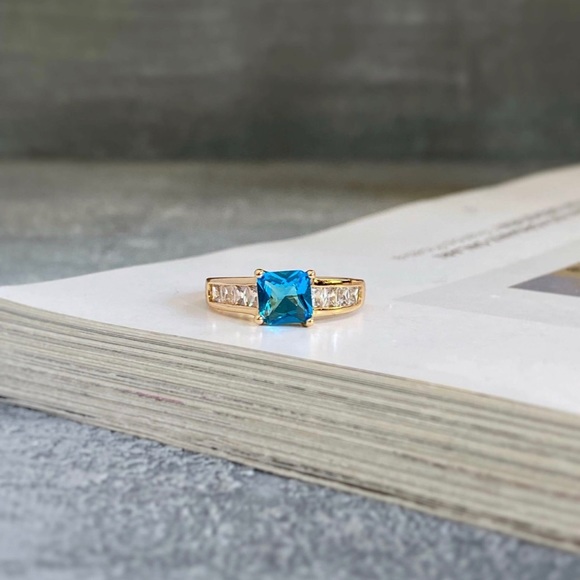 Ring 18k Gold Plated Blue Sapphire and Zircon - Picture 2 of 10